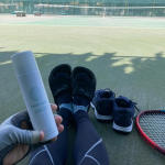 ほのかなシトラスの香りが爽やかで気に入った✨テニスの試合と試合の間とか、テニスシューズ脱いでサンダルとかに履き替えて足を休めたいんだよね💦そんな時に、友達がシューってデオドラントスプレーしてたの‼&hellip;のInstagram画像