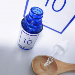 「プラスピュアVC10」独自の設計で、水を一切使わないピュアビタミンC*を配合した美容液です。* L-アスコルビン酸：整肌成分* 洗顔後、化粧水等で肌を整えてから使います。手のひらに適量を&hellip;のInstagram画像