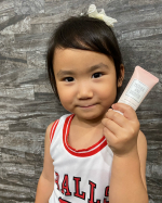 @mother_and_daughter_official samaマザーアンドドーターUVハンドクリーム🤲✨✨SPF37PA+++ 　日々の家事で年中カサついてる手💦日焼けもしたく&hellip;のInstagram画像