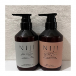 ＊..《NIJIRHYTHMICシャンプー＆トリートメント》を使用しはじめました٩(●˙▿˙●)۶..梅雨にも入り元々癖っ毛の私は日々のうねりや広がりが気になる季節カラーやアイロンで&hellip;のInstagram画像