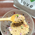 たんぱく質と食物繊維がたっぷり摂れる大豆と野菜のシリアル『SOVE シリアル オリジナル』 2種の大豆フレークと4種の野菜キューブ（トマト、ほうれん草、かぼちゃ、紫いも＆ビート）でできていて、大豆&hellip;のInstagram画像