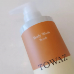 #TOWAZ （トワズ）#スクラブボディウォッシュ・・@maxcosme1905 さんのボディスクラブ見ての通りかなり細かいスクラブ入り粗めのスクラブではないので洗っていても痛くない‼️&hellip;のInstagram画像