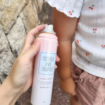 マザーアンドドーターUVミストスプレー SPF50+PA++++ ウォータープルーフのUVミストスプレー🩵🩵4歳の子どもと一緒に使ってます☺️💕今まで子どもは登園前に塗るタイプの日焼け止め&hellip;のInstagram画像