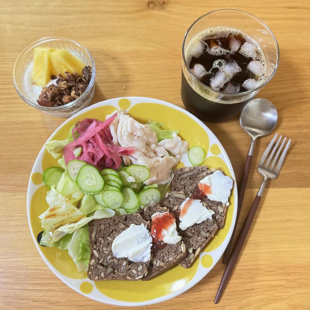 口コミ投稿：おはようございます。今朝はルブロで朝ごはん。いつもアーリーレッドのマリネか紫キ…