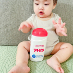 おれアトピタのこれ好きなんだよねえ〜♪ぱちすけも使える入浴剤〜😆✨✨ 「アトピタ　薬用保湿入浴剤」 をお試しさせていただきました✨といっても元々の愛用商品なので効果は実感済み！冬も使ってたけ&hellip;のInstagram画像