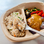 作るのが面倒な日のお手軽ランチ♪冷凍庫に常備しておきたいPLANT BASED プラントベースプレート。外袋を外して透明の袋のまま電子レンジで加熱するだけ。熱さに気をつけながら透明の&hellip;のInstagram画像