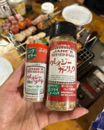 夏といえば肉?! BBQ??これで夏をガッツリ楽しもう(　˙▿˙　)☝クレイジーソルトシリーズのクレイジーガーリック使ってみたよー！BBQをしようと思ってたんだけど、家にふるさと納税買った&hellip;のInstagram画像