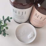 2つ前の投稿でご紹介したナノファイバージェル配合の⭐︎NIJI RHYTHMIC⭐︎シャンプー＆トリートメントテクスチャーの見た目はこんな感じです。シャンプーに比べてトリートメントは固め&hellip;のInstagram画像