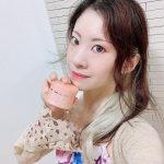 みんなだいすき 千の潤いをまたお試しさせていただきました！針クリームなのに全然痛くないやつ！痛くないからほんとに効くんか？！ってかんじですが、次の日の朝にももっちりしているから効いてるんだとおもいま&hellip;のInstagram画像