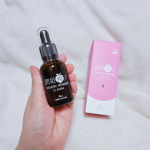 潤姫桃子S1美容液ナイアシンアミド、ツボクサエキス（CICA）や桃葉エキスなどの美容成分が配合された美容液。手持ちのスキンケアにプラスしてつかえるので、いつものスキンケアを変えなくていいのは嬉し&hellip;のInstagram画像