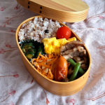 .お盆休み明けの今日は出社日. . .ということで、久しぶりのお弁当作り@genmaikoso_official 様の北海道玄米雑穀は、独自の製法で特殊加工して通常の炊飯器でも柔らかく炊くこと&hellip;のInstagram画像