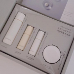 DECENCIA トライアルセット O/L&times;S/CローションリンクルO/LコンセントレートモイストS/Cコンセントレートクリーム10日間分がセットになっています！ローション手にだした&hellip;のInstagram画像