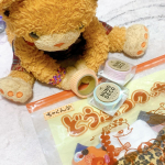 カワグチさんの、布デコテープをお試しさせていただきました！布にも、布じゃないものにも貼れる！以前に、コスプレ衣装に使用させていただいたのですが、切りやすいしアイロン接着でしっかり付くし、すごいよ&hellip;のInstagram画像