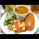 .𓐍𓏸𓈒 #今日のごはん 🍴&hearts;️𓈒𓏸𓐍.昨日の晩ご飯の残り物をアレンジして久々のモーニング投稿です★☀️☀️🥄パンは大好きなpascoの超熟ロール🥖&rarr;10分以内で時短料理〜😆‼️.@o&hellip;のInstagram画像