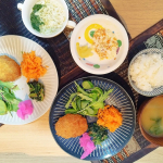 離乳食と時短メニューセット！👶の離乳食を日々せっせと作っています。食事回数が増えるにつれて、調理工程が増える&hellip;ので、日々家電を駆使しつつ、作り置きをしています。が、大人のご飯も作るので、非常に大変&hellip;のInstagram画像