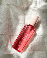 メイクカバーうるおいミスト+Sお試しさせていただきました！！顔に汗をかきやすいのでメイク崩れやすいのですがメイクカバーミストをメイク後につけると普段落ちやすい眉やアイラインも1日外出して帰っ&hellip;のInstagram画像