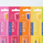 ラメ入りペースト可愛すぎない🥹？クラプロックスビーユー歯ブラシ+歯みがきパック6種類のカラーで好きな色が選べるよ🪥💙しかもフルーツフレーバーで登場！味も結構好き🥰5,460本のブラシ毛植&hellip;のInstagram画像