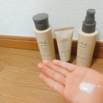 初めてロゼットの商品、使わせていただきましたー！化粧水は、トロッとした感じで、しっとりめ！のびがよくて、私は好き！乳液は、色は白ではなく少し茶色かな？これも、のびがよかったです！これのいいと&hellip;のInstagram画像