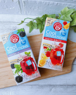 ポンパドールハーブティークールセンセーション🍓ティーバッグタイプの、水出しハーブティー🌿お水250mlにつきティーバッグ1つ。常温5分から8分。キレイな水色のハーブティーが出来ました✨&hellip;のInstagram画像