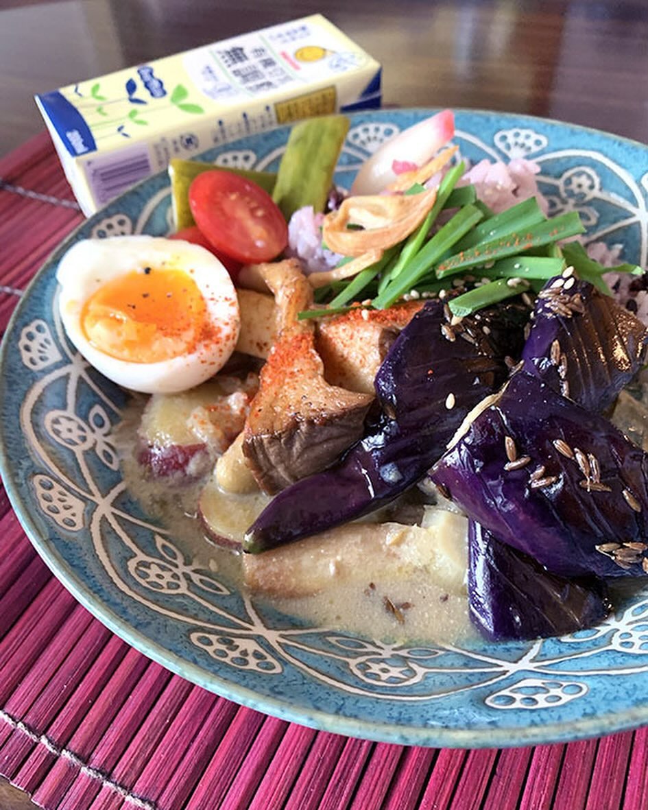 口コミ投稿：..マルサンさまの　「有機豆乳無調整 200㎖」でサバ缶カレー☺️鯖の身見えてないけど💦…