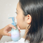 パヤ毛おさまるヘアミルクこのhiritsuさんのヘアミルク、子どものパヤ毛おさえるのにめっちゃいい。雨の日の、学校帰りのみくあこ（パヤ毛MAX）でビフォアフ撮ってみたんやけど、写真でわかるかなあ。&hellip;のInstagram画像