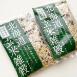 毎日食べる「ごはん」を、手軽に栄養UPできる海道産の玄米＆雑穀をブレンドした「北海道玄米雑穀」お試しさせていただきました！お米２～３合と一緒に炊飯器で炊くだけ！現在人が不足しがちなビタミ&hellip;のInstagram画像