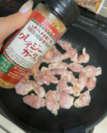 #PR #日本緑茶センター株式会社 #クレイジーソルト #クレイジーガーリック #クレイジーバジル #monipla #jpgreentea_fan クレイジーガーリック 111ｇクレイジーバジ&hellip;のInstagram画像