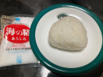 🤍🩵『海の精あらしお』のレビューです！煮物、汁物、炒め物、焼き物、漬物など様々な料理に使えます！塩辛い中に、甘さと旨味がありとっても美味しい！早速、塩おにぎり🍙を作りました！すっごく美&hellip;のInstagram画像