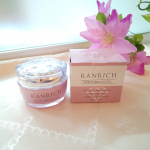 手軽に多機能ケアができるRANRICH薬用美白オールインワン宝石ジェル。乾燥しやすい肌で、シミ※や乾燥による小ジワが目立つようになり、※メラニンの生成を抑え、シミそばかすを防ぐハリツヤ不足です&hellip;のInstagram画像