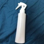 このボディミストとっても使いやすかったー！ワンプッシュの量が多めなので、足や腕全体に行き渡る！もちろん、逆さにしても使えるよー！私はプッシュしてから、手で伸ばして使いました！しかも、ワセリンのミ&hellip;のInstagram画像