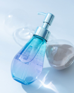 先日ドライヘッドスパに行った時、"髪の毛さらさらですね&hellip;！"と褒められました٭わたしが愛用しているさらツヤを叶えてくれるヘアオイルをご紹介します🫧バランスケアブランド「hiritu(ヒ&hellip;のInstagram画像