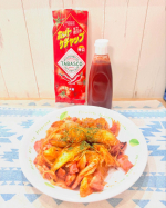 ホットケチャップタバスコ&reg;ブランドがお届けする甘さ控えめ、ピリッと辛くてコクのある大人のケチャップジャーマンポテト風玉ねぎベーコンジャガイモおろしニンニクバターで炒め最後にホットケ&hellip;のInstagram画像