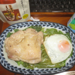 本日(20241104)のChuShock!😱　「玉露園　しいたけ茶」を使って、　電子レンジde「しいたけ茶鶏もも蒸し」🐓🍄　　お飲み物は、「甲類焼酎缶チューハイ割」□(^〇^)　　&hellip;のInstagram画像