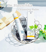 ..Dr.ハウシュカクレンジングバーム.Drハウシュカのコンセプトは"人と自然のハーモニー"全ての製品は自然原料のみを使用しつくられたスキンケアブランド！.メイクや毛穴の黒ずみをすっ&hellip;のInstagram画像