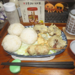 本日(20241107)のChuShock!😱　「玉露園　しいたけ茶」とアルモンで、　「しいたけ茶おにぎり＆天ぷら」🍄🍙※天ぷら（椎茸、ミートボール、プチゴーヤー、残粉）　　お飲み物は&hellip;のInstagram画像