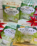 ☆。.:＊・゜✨汗かきエステ気分スペシャリテ  エプソムソルト分包100g❤︎*･ フローラルマリンの香り  エメラルドグリーン色❤︎*･シトラスマリンの香り オレンジ色これかの季節&hellip;のInstagram画像