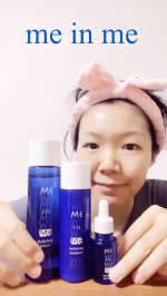 me in me お試ししました🥰化粧水、乳液、美容液のセットです✨こちらのコスメはうるおいを与えてくれて保湿重視のもので自然のうるおい成分がなんと85％❣️なんですハトムギや桃&hellip;のInstagram画像