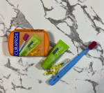 カラフル＆フレッシュ！スイス発ポーチに入る歯みがきセット「クラプロックスビーユー」お試ししました！個人的にとても良かった点は、コンパクトでポーチにも入る所。職場や、旅行先で利用するのに良&hellip;のInstagram画像