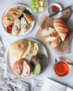 .&hearts;┈┈┈┈┈┈┈┈┈┈┈┈┈┈┈&hearts;⁡全国の名店の冷凍パンがお取り寄せできるオンラインサイト「ぱん結び」 から⁡神奈川県横須賀市にある小さなパン屋さん🍞【パン屋ザクロ】⁡もっちり＆&hellip;のInstagram画像