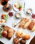 パン屋ザクロ（@zacro152 ）さんの『もっちり＆しっとり多加水パンセット』全国の名店の冷凍パンがお取り寄せできるオンラインサイト「ぱん結び」 のサービスでお取り寄せできるよ。パン&hellip;のInstagram画像