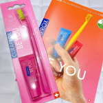 ・スイスのクラプロックスビーユー🇨🇭歯ブラシ＋歯みがきパックをお試しさせて頂きました✨見た目がとっても可愛いピンク✨このシリーズは他のカラーもあります🕊️✨歯磨き粉はピンクグレープフルーツ&&hellip;のInstagram画像