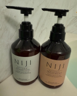 #PR寒い日が増えてきて、乾燥や髪のパサつきとカラーの色持ちがよくないケア難民😭NIJI RHYTHMICシャンプー＆トリートメントを使いはじめて、髪の調子が良くなってきました！シャンプー&hellip;のInstagram画像