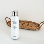 ✼&bull;&bull;┈┈┈┈&bull;&bull;✼&bull;&bull;┈┈┈┈&bull;&bull;✼天然由来100％で無添加 まるで美容液のような高保湿化粧水『アルピニエッセンスローション（月桃の香り）』をお試ししました！⸝⋆高保湿力のオーガニック&hellip;のInstagram画像