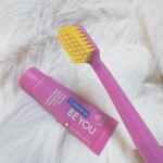 スイス発！カラフルでフレッシュな歯みがき＆歯ブラシセット【クラプロックス BE YOU】歯ブラシの毛先は超極細毛！その直径は0.1mm～0.15mmそして毛の植毛本数は普通の歯ブラシの約&hellip;のInstagram画像