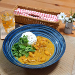 .もう今年もあと1か月ということで、冷凍庫の整理がてら. . .🍛海老と筍のエスニックカレー🍛  2人分◆材料◆むきエビ 150g筍(水煮) 70g玉ねぎ １/2個◎トマト(水煮缶で&hellip;のInstagram画像