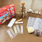 ..共立食品株式会社のクリスマスの『おかしのまちをつくろう！』キットを使って作ってみました♩7歳、5歳、3歳の子供達と初めての挑戦✨キットがあれば、バター🧈と水の用意のみ‼️これが&hellip;のInstagram画像