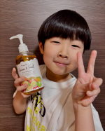 .アミノ＆フルーツオールインシャンプーミーアニーナ🍊開けた時からめちゃくちゃ良い匂いで坊ちゃんも喜んでたこちらアミノ酸洗浄成分＋天然の洗浄成分（ソープナッツ）の優しい泡で洗えるしかも&hellip;のInstagram画像