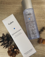 b.glen様のQuSomeローション透明な色の化粧水。テクスチャーは水のようにサラサラ。手に出したときにはサラサラ感を感じたのに顔につけたときにはトロッとしたとろみを感じます。顔につけたあと&hellip;のInstagram画像