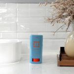 マム ワセリンスティック✨最近、乾燥が気になる季節に💦そんな時にありがたいのが、この直塗りタイプのワセリンスティック✨ワセリンって便利だけど、手がべたべたしちゃうのがちょっと&hellip;💦でも、&hellip;のInstagram画像