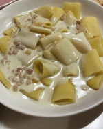 ゴルゴンゾーラのクリームとタラコの大葉ジェノベーゼパスタで夜ごはん。ソースとパスタが分かれてるのがいい👍パスタもモチモチでパスタソースも具沢山でした🍝美味しくいただきました。　「#PR」「#株式会社&hellip;のInstagram画像